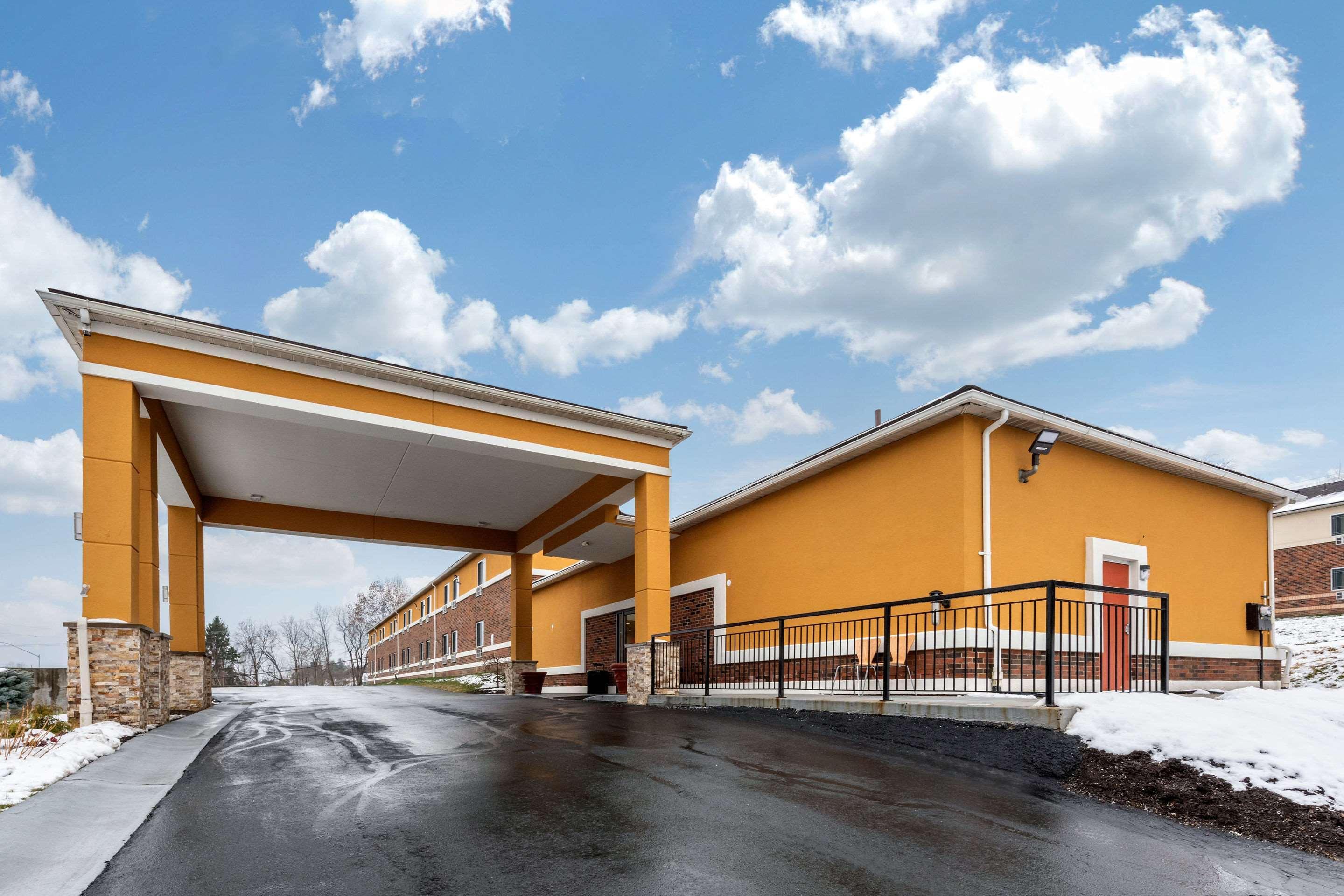 Quality Inn Coraopolis Exterior foto