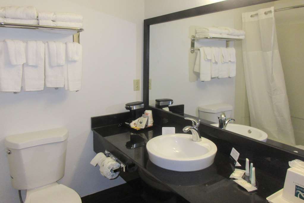Quality Inn Coraopolis Quarto foto